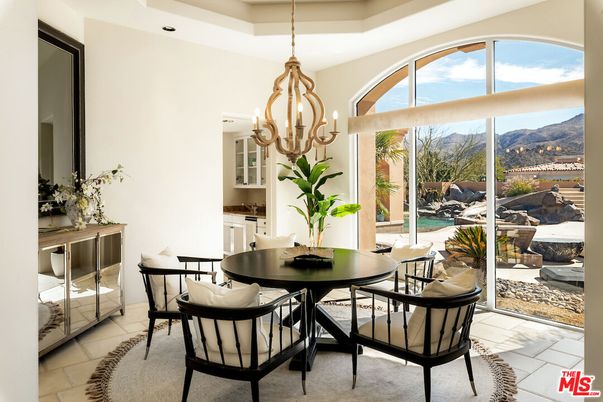 Chandelier, Dining room, Interior