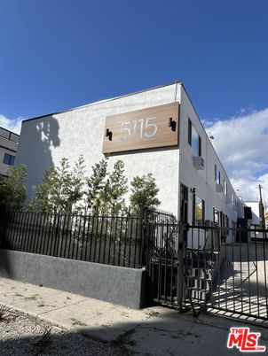 Exterior, Facade, None