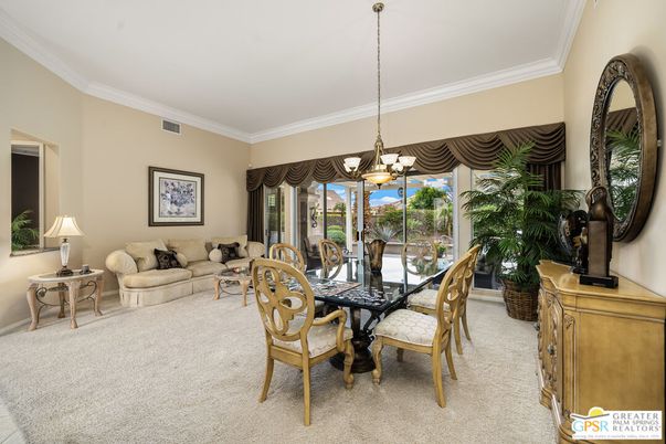 Chandelier, Dining room, Interior, Living room
