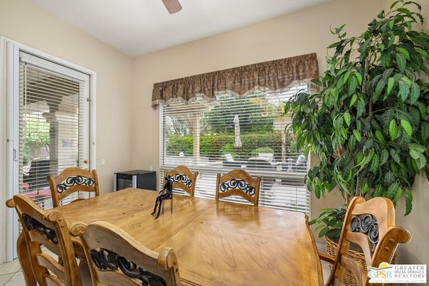 Dining room, Interior