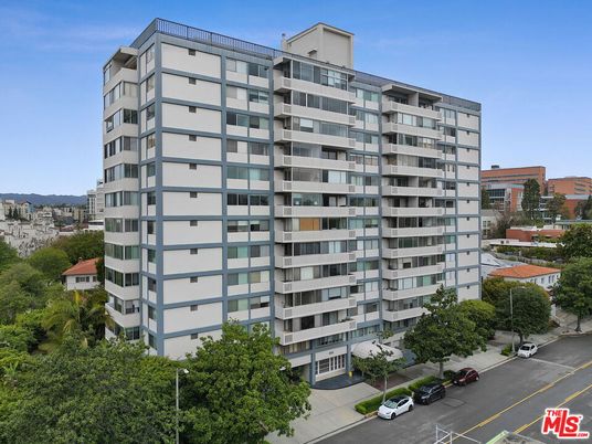 Exterior, Facade, Highrise