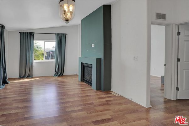 Empty room, Fireplace, Interior, Wood Texture Flooring