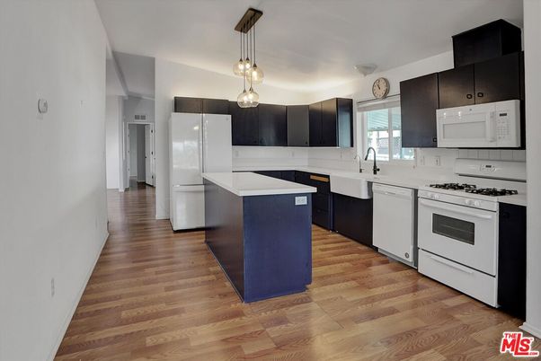 Interior, Kitchen, Pendant Lights, Stainless Steel Appliances, Wood Texture Flooring