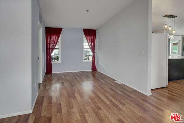 Empty room, Interior, Pendant Lights, Wood Texture Flooring