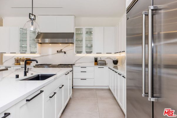 Interior, Kitchen, Pendant Lights, Stainless Steel Appliances