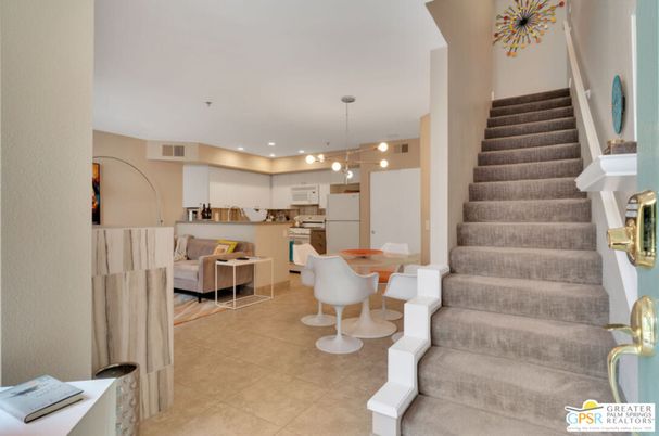 Dining room, Interior, Kitchen, Living room, Pendant Lights, Recessed Lighting, Stainless Steel Appliances