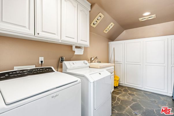 Interior, Recessed Lighting, Washer