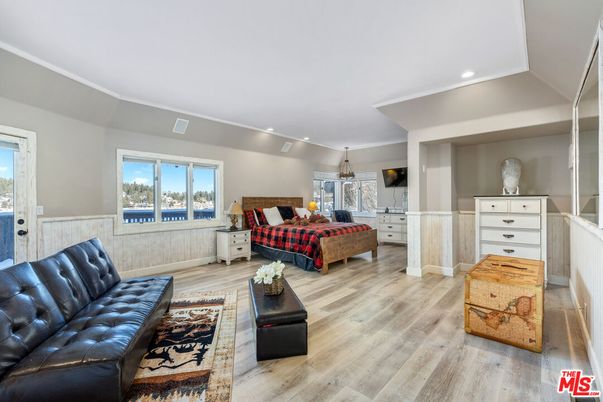 Bedroom, Interior, Pendant Lights, Recessed Lighting, Wood Texture Flooring