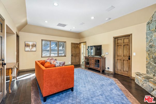 Interior, Living room, Recessed Lighting, Stone Walls, Wood Texture Flooring