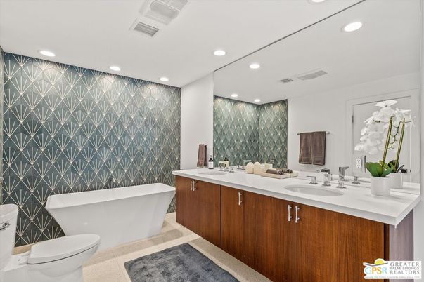 Bathroom, Dual Sink Vanities, Free Standing Baths, Interior, Recessed Lighting