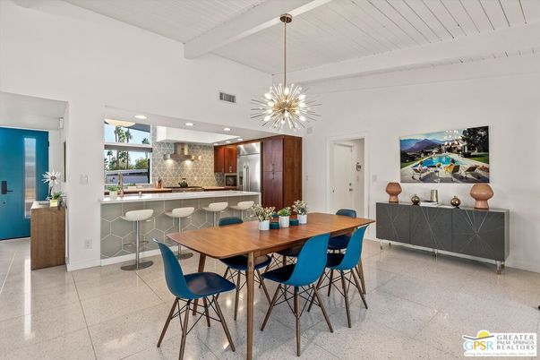 Dining room, Interior, Kitchen, Pendant Lights, Recessed Lighting, Stainless Steel Appliances