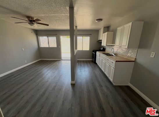 Empty room, Interior, Kitchen, Wood Texture Flooring