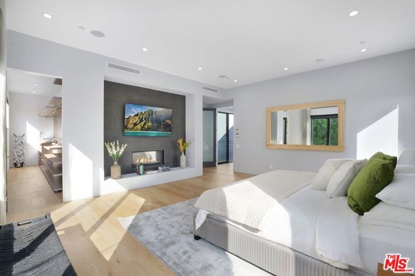 Bedroom, Fireplace, Interior, Recessed Lighting, Wood Texture Flooring