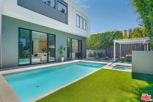Backyard, Exterior, Pool