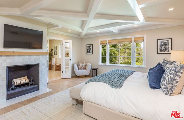 Bedroom, Fireplace, Interior, Recessed Lighting, Wood Texture Flooring
