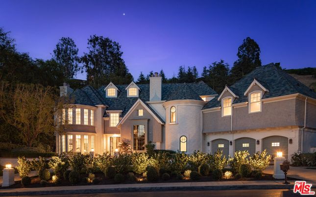 Exterior, Facade, Brick Facade, French Provincial