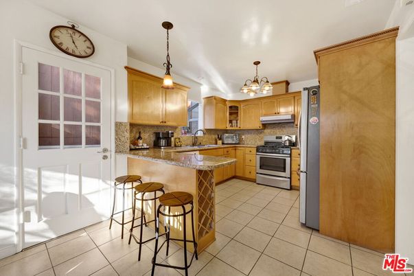 Interior, Kitchen, Pendant Lights, Stainless Steel Appliances