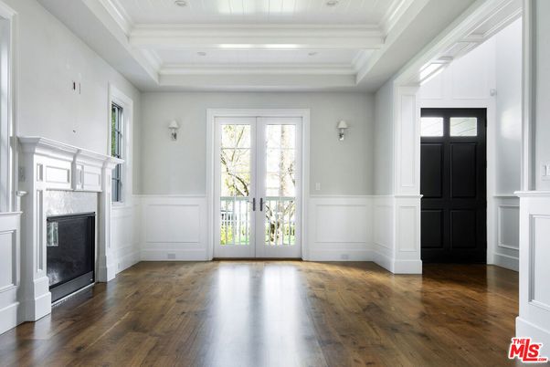 Fireplace, Interior, Recessed Lighting, Wood Texture Flooring