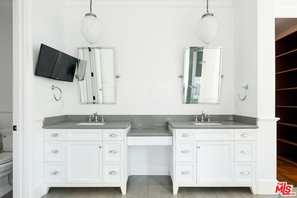 Bathroom, Dual Sink Vanities, Interior, Pendant Lights