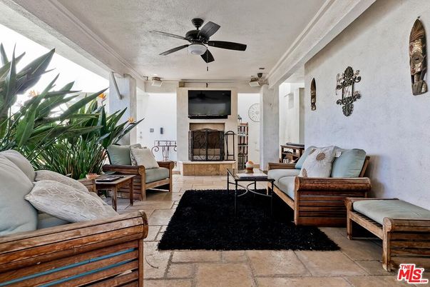 Fireplace, Interior, Living room