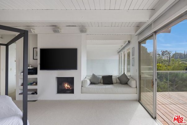 Fireplace, Interior