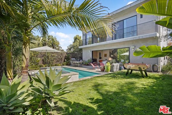 Backyard, Exterior, Pool