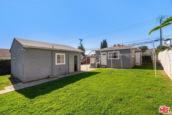 Backyard, Exterior