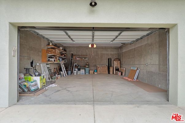 Garage, Interior