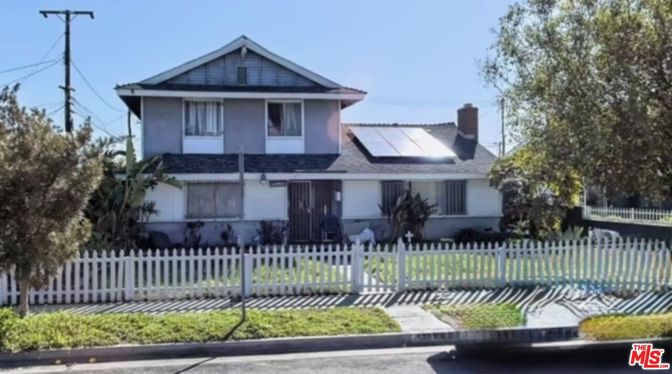 Exterior, Facade, Solar Panels, Queen Anne Victorian