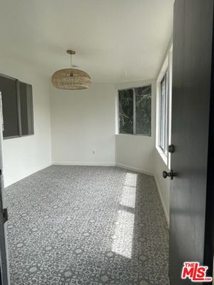 Chandelier, Empty room, Interior, Pendant Lights