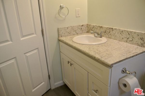Bathroom, Interior, Tile Countertops