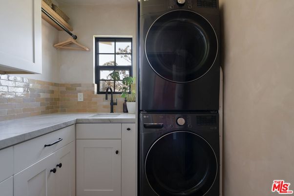 Interior, Utility Closets, Washer