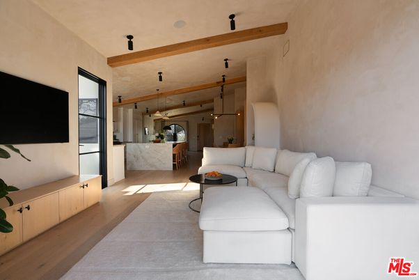 Interior, Kitchen, Living room, Pendant Lights, Wooden Beams, Wood Texture Flooring