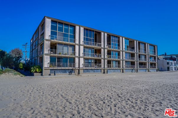 Exterior, Facade, Condo Building