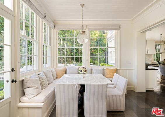 Dining room, Interior, Pendant Lights