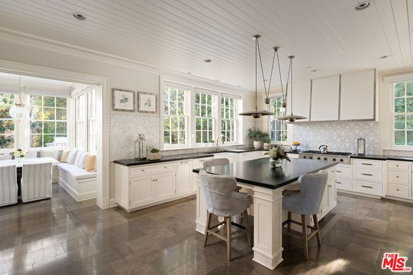 Dining room, Interior, Kitchen, Pendant Lights, Recessed Lighting