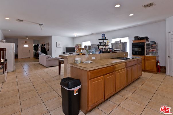 Interior, Kitchen, Living room, Recessed Lighting, Tile Countertops