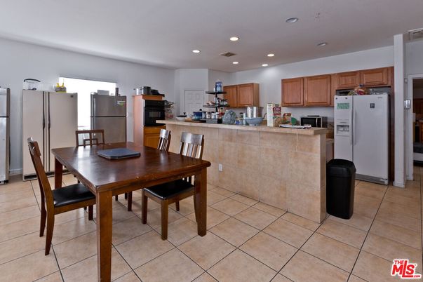 Dining room, Interior, Kitchen, Recessed Lighting