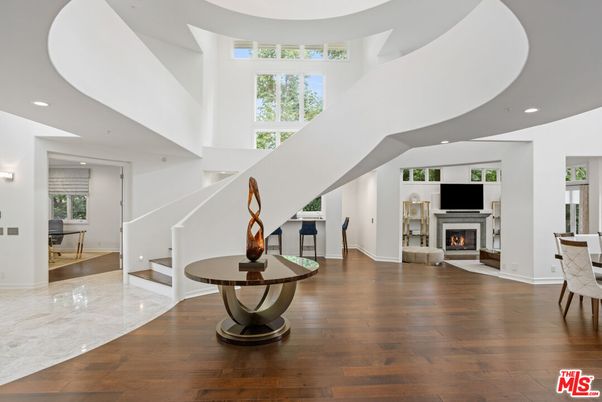 Dining room, Fireplace, Interior, Recessed Lighting, Wood Texture Flooring