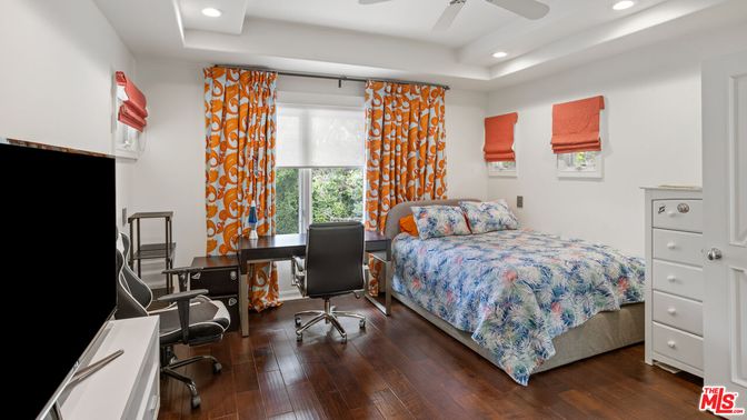 Bedroom, Home Office, Interior, Recessed Lighting, Wood Texture Flooring