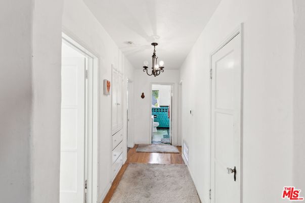 Chandelier, Interior, Wood Texture Flooring