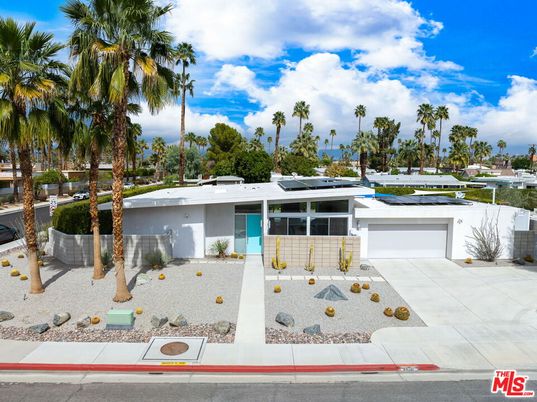 Attached, Exterior, Facade, Modern
