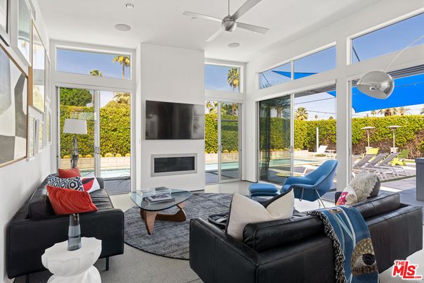 Fireplace, Interior, Living room, Sun Room