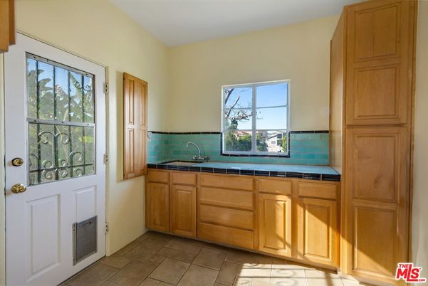 Interior, Kitchen, Tile Countertops