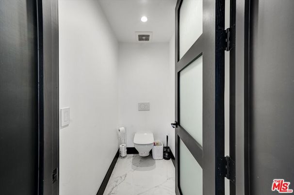Bathroom, Interior, Marble, Recessed Lighting
