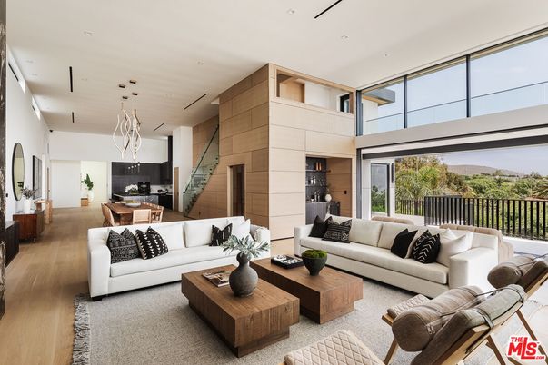 Dining room, Interior, Kitchen, Living room, Pendant Lights, Recessed Lighting, Wood Texture Flooring