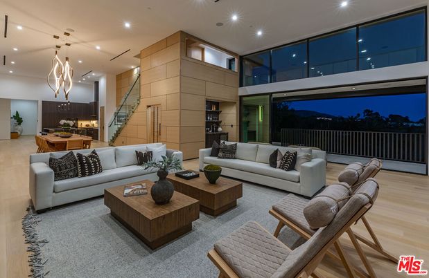Dining room, Interior, Kitchen, Living room, Pendant Lights, Recessed Lighting, Wood Texture Flooring