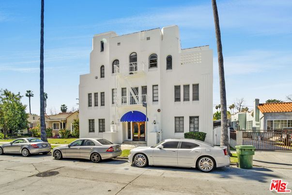 Exterior, Facade, Condo Building