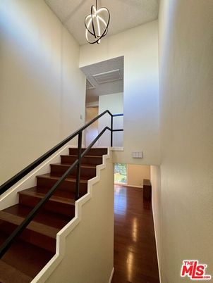 Interior, Pendant Lights, Wood Texture Flooring