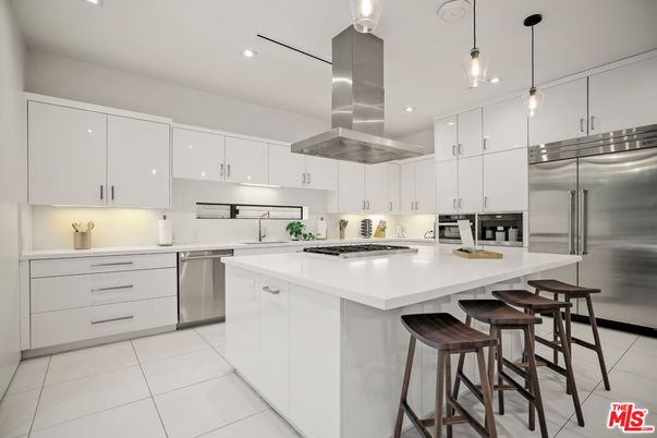 Interior, Kitchen, Pendant Lights, Recessed Lighting, Stainless Steel Appliances